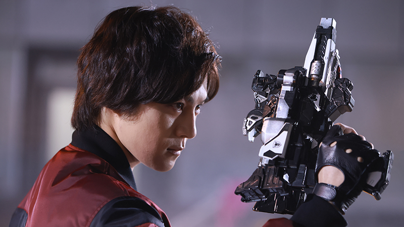 第1話　赤いギャバン